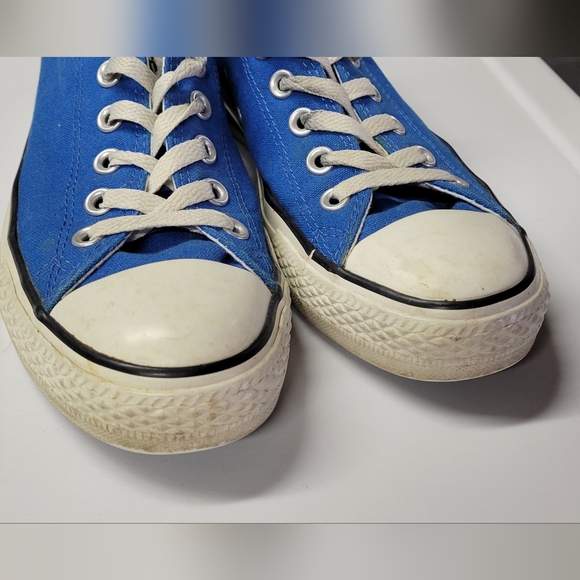 Blue Converse - Picture 2 of 5